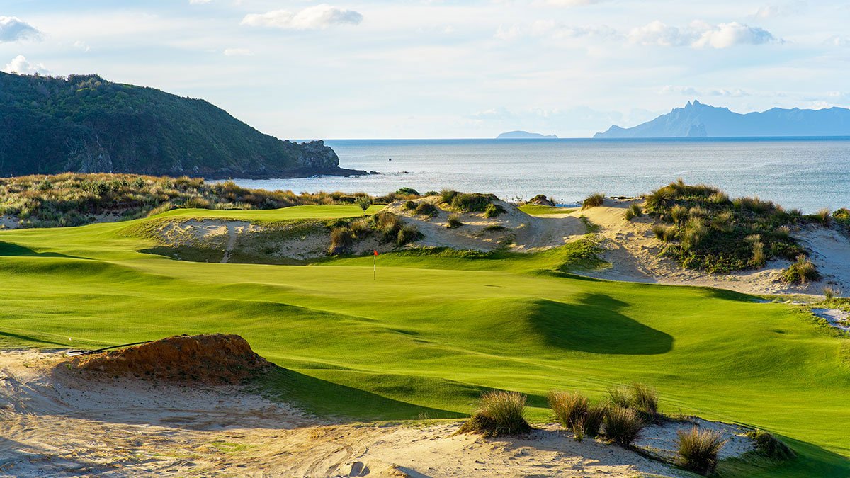 Golf Course Tour
